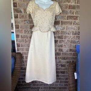 VIE By Victoria Royal Yellow Vintage Sequined Semi Formal For a Any Occasion 6